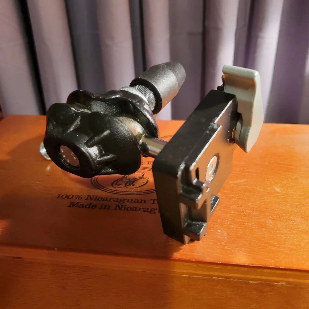 Camara mount 2 2 studs clamp & grip for photography